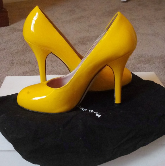 Dolce & Gabbana Shoes - Dolce & Gabanna yellow heels